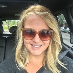 Meet your Posher, Elliott